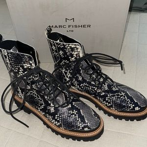 Marc Fisher Lizzie 2 black multi leather